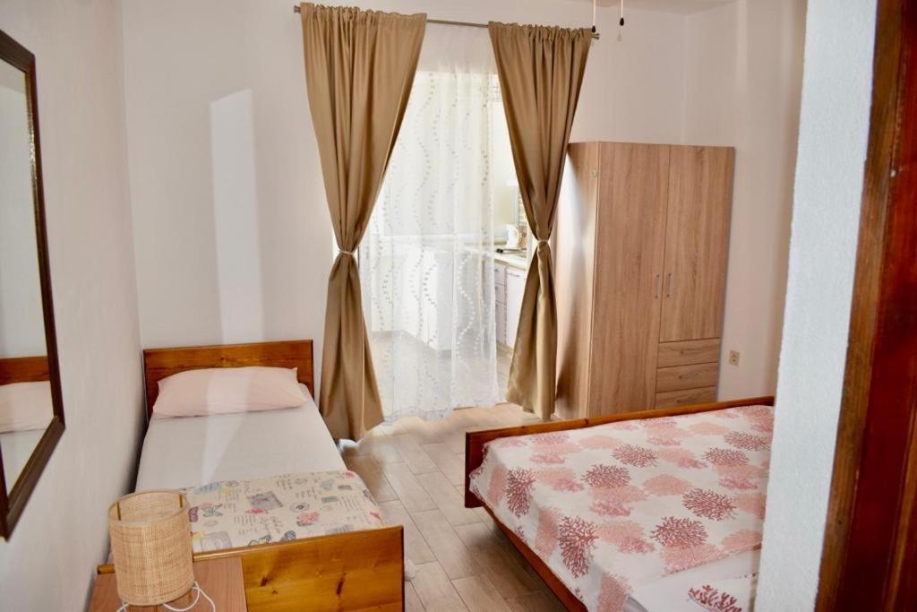 Apartments Petar Maksan Pakoštane Exterior foto