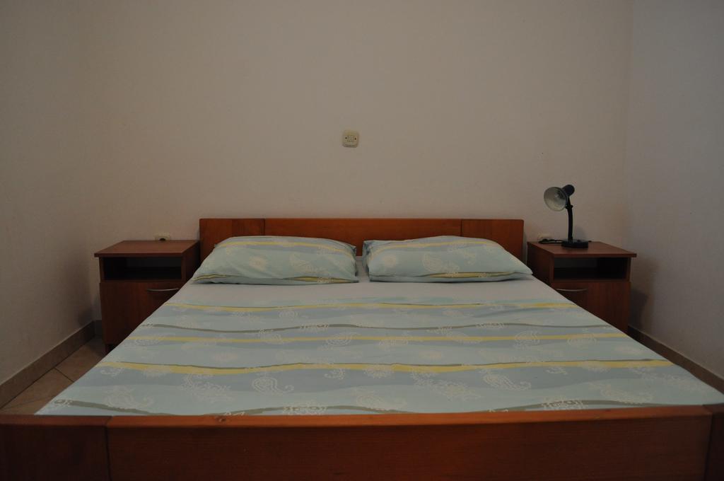 Apartments Petar Maksan Pakoštane Zimmer foto