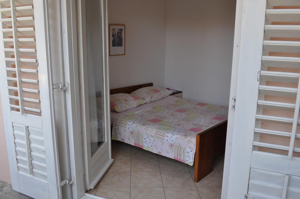 Apartments Petar Maksan Pakoštane Zimmer foto