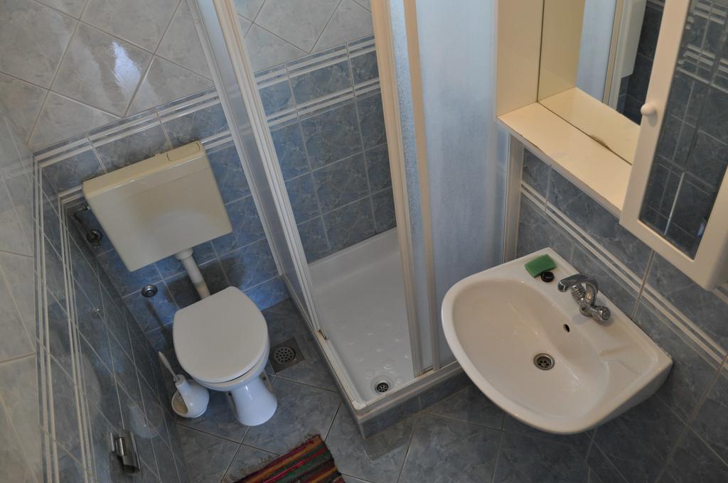 Apartments Petar Maksan Pakoštane Zimmer foto